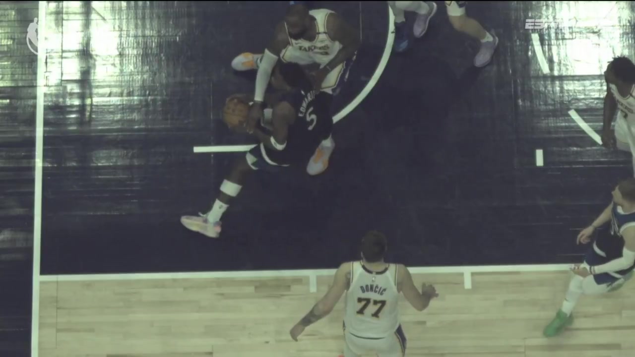 戴到退役?从一枚橙色手环开始 华子的承诺和森林狼的赛季救赎